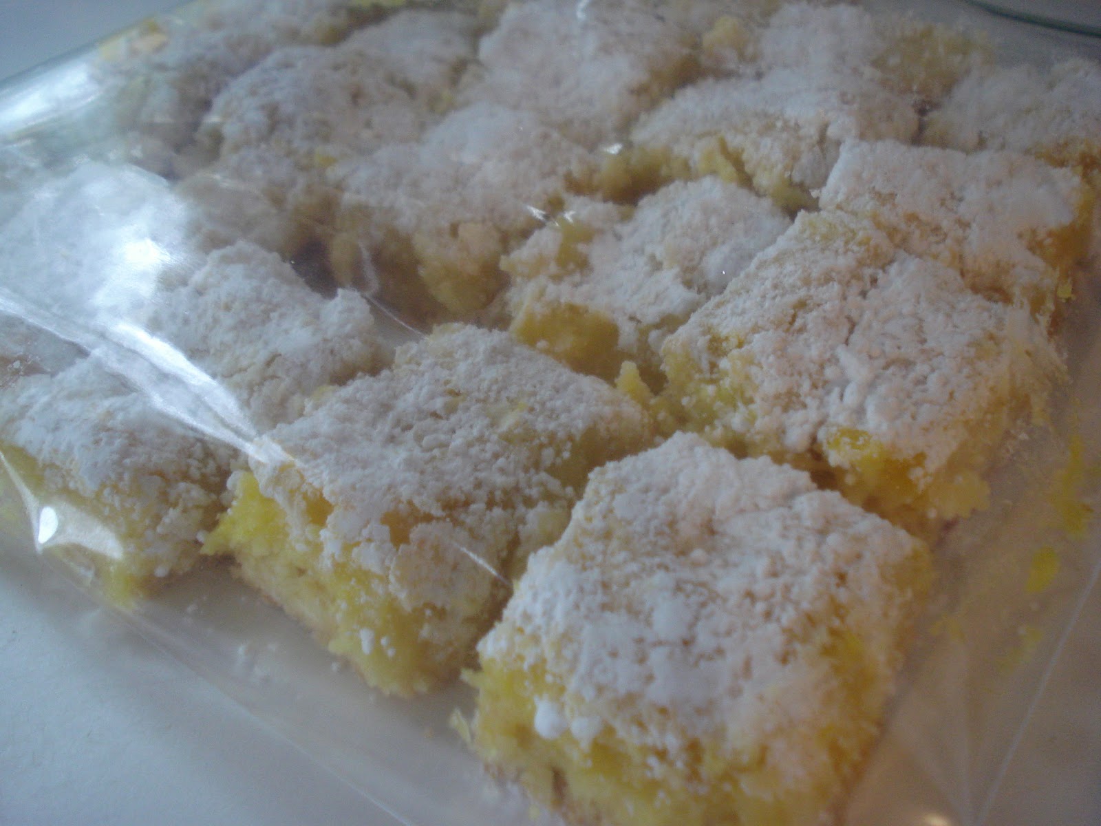 GoodWord&GoodWine Betty Crocker Lemon Bars