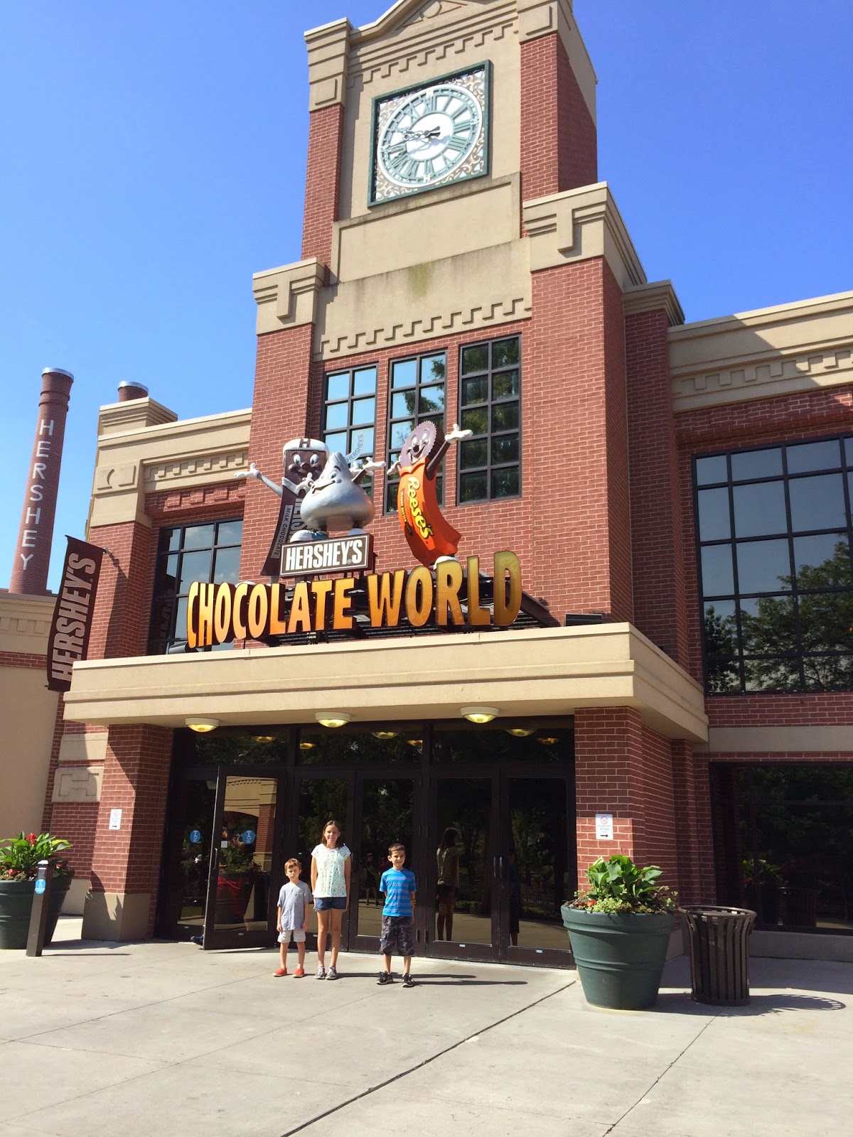 Carful of Kids Hershey's Chocolate World and Niagara Falls at Night