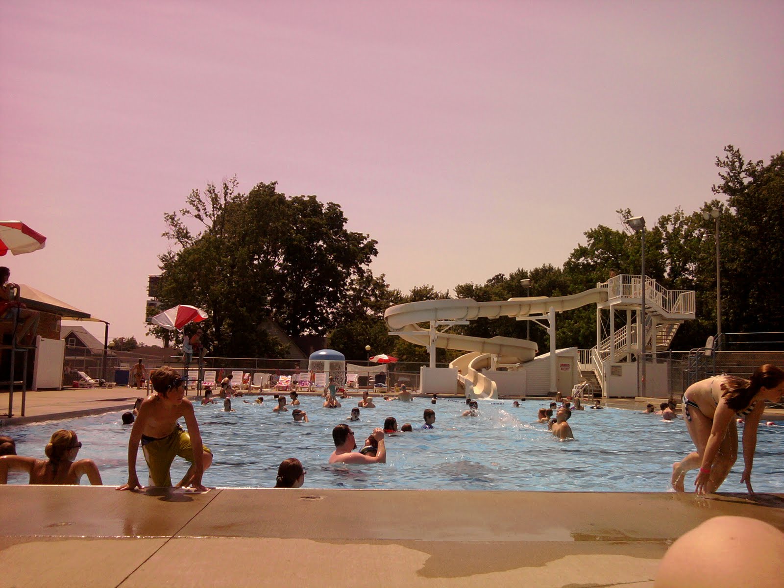 Metro Mitra Marion Swimming Pool