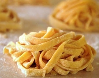 Spaghetti Con Mantequilla Y Pimienta Negra (pasta Fresca)
