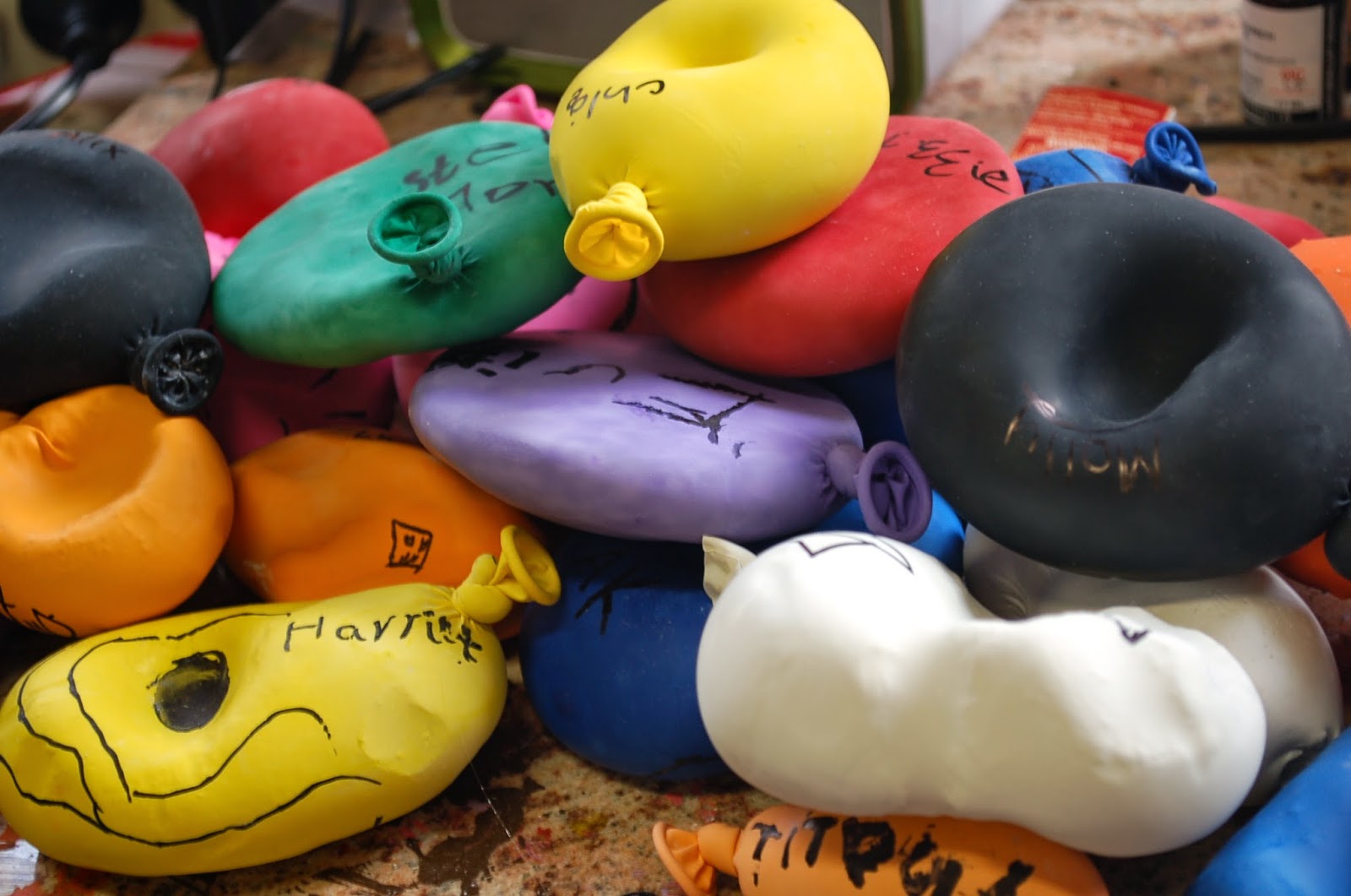 Sunnyside Art House Playing with Plaster Balloon Sculptures & Leaf