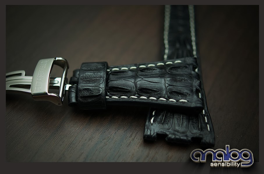 Artist of analog strap Black HornBack Strap For AP Diver