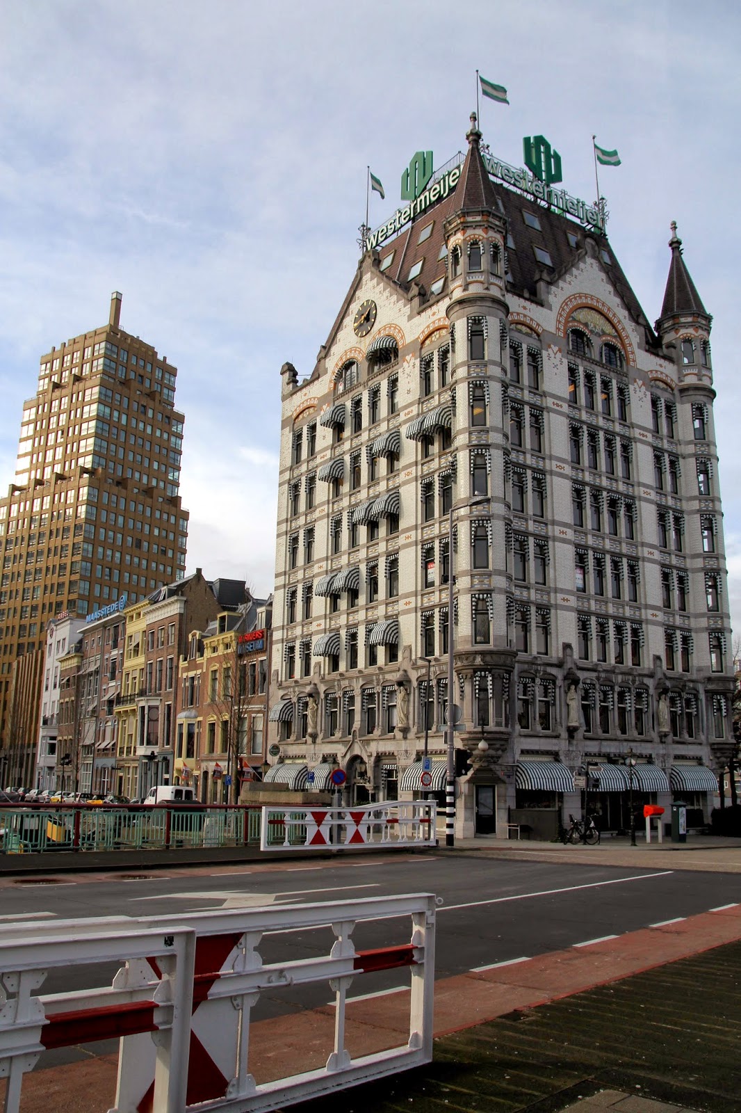 Rotterdam through my lens Nieuw oud of oud nieuw?