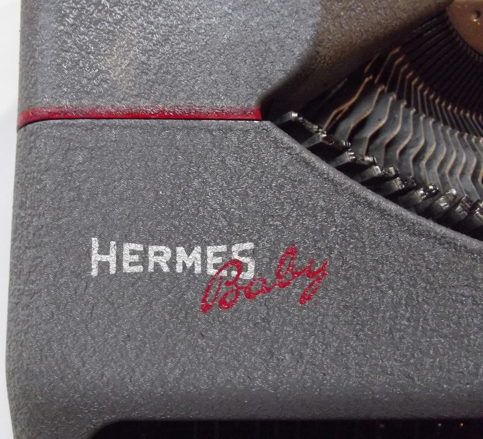 oz.Typewriter The Hermes Featherweight and the Baby Typewriters it Spawned