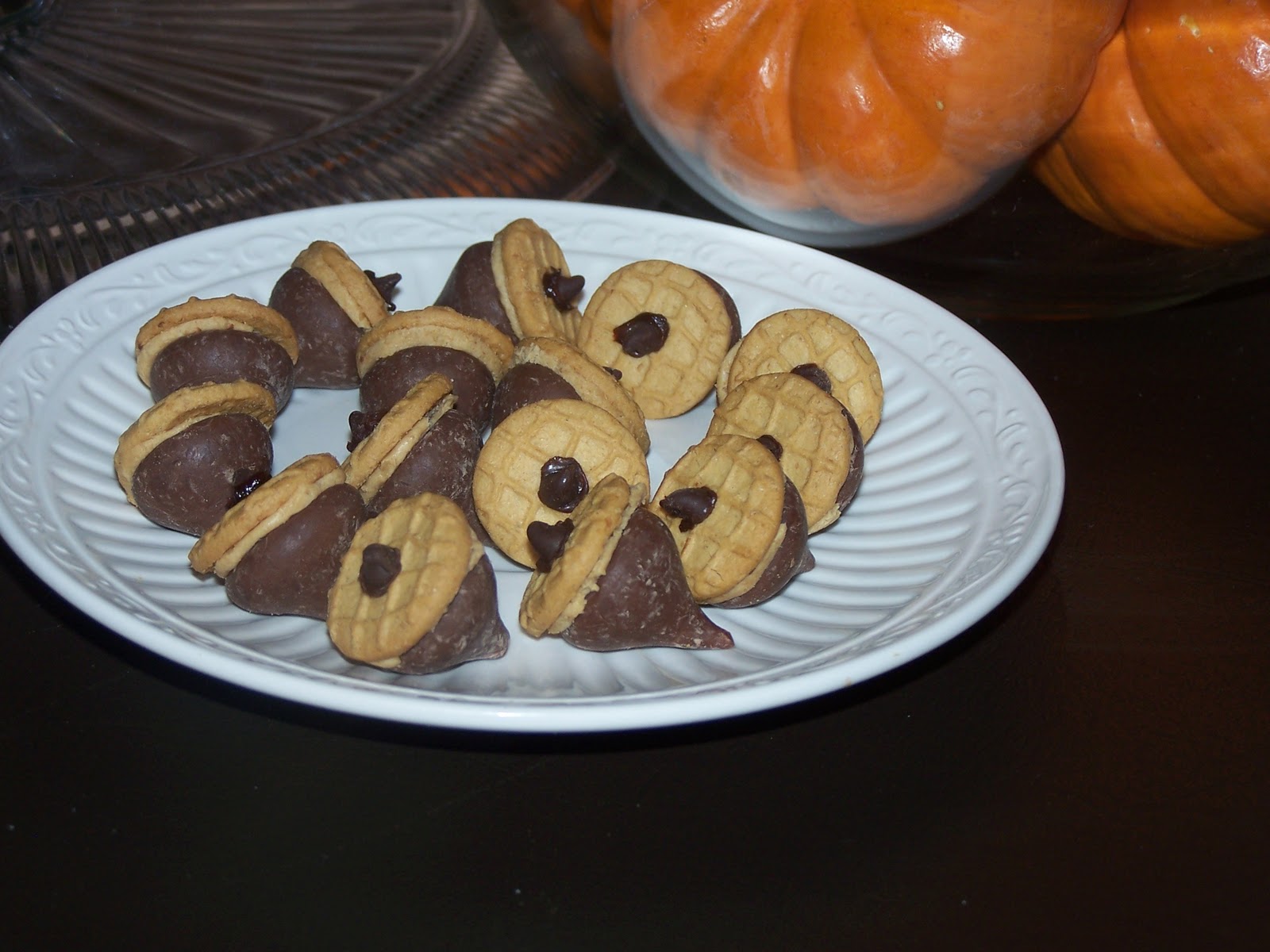 Crunchy Con Mommy Nutter Butter Bite Acorn Cookies!