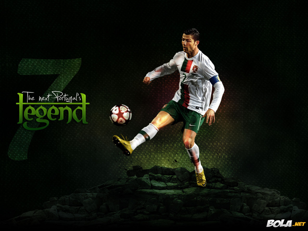 http://1.bp.blogspot.com/-4HPHuM6EcDs/TXL2NIkUJkI/AAAAAAAAAYA/7zu2hv0LUZM/s1600/0009-1024x768_Cristiano_Ronaldo144.jpg
