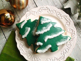 Sparkling Christmas Tree Cookies