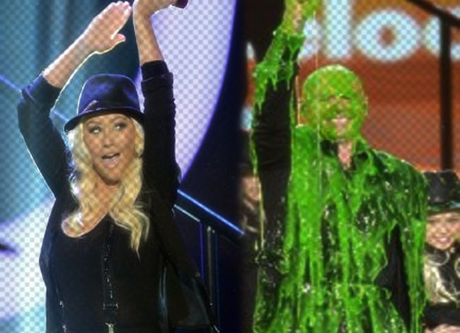 diva devotee watch christina aguilera and pitbull perform feel this moment 2013 kids choice awards