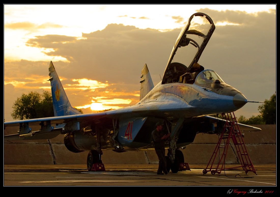KAZAJASTAN%20MIG-29UB%2041%201.jpg
