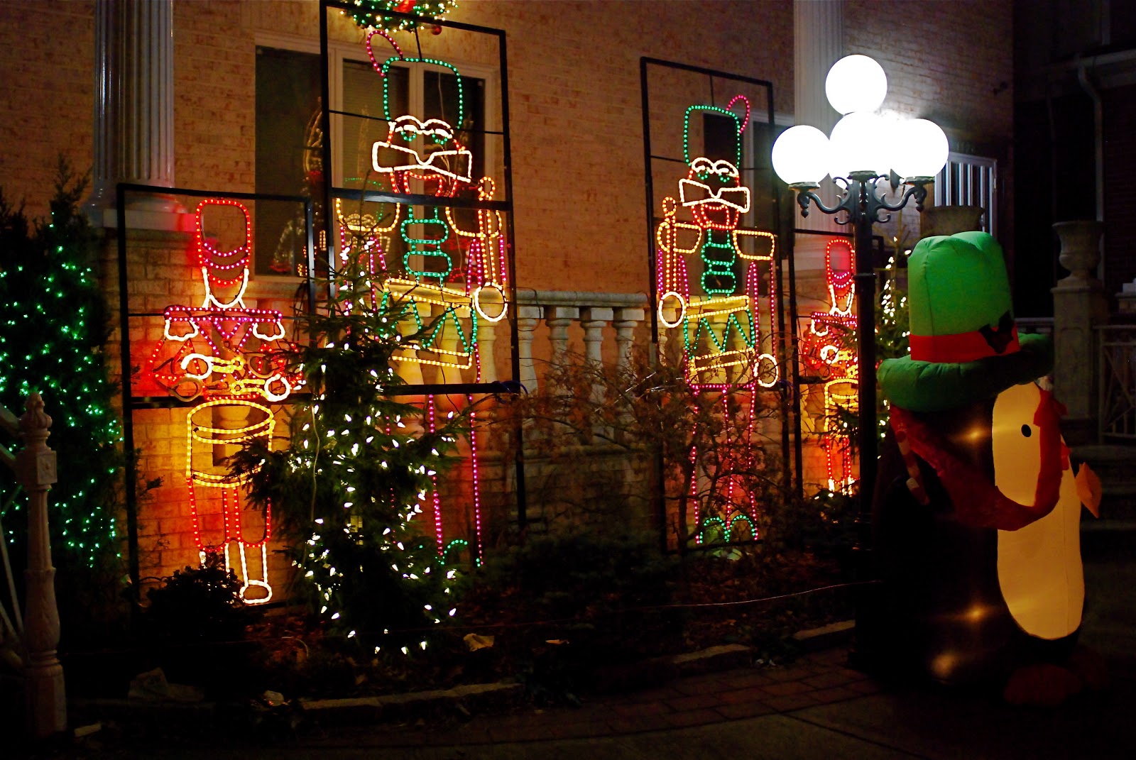 NYC ♥ NYC Brooklyn's Dyker Heights Home Christmas Light Displays