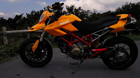 Ducati Hypermotard 1100 S