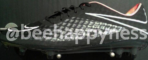 nike hypervenom 1 blackout