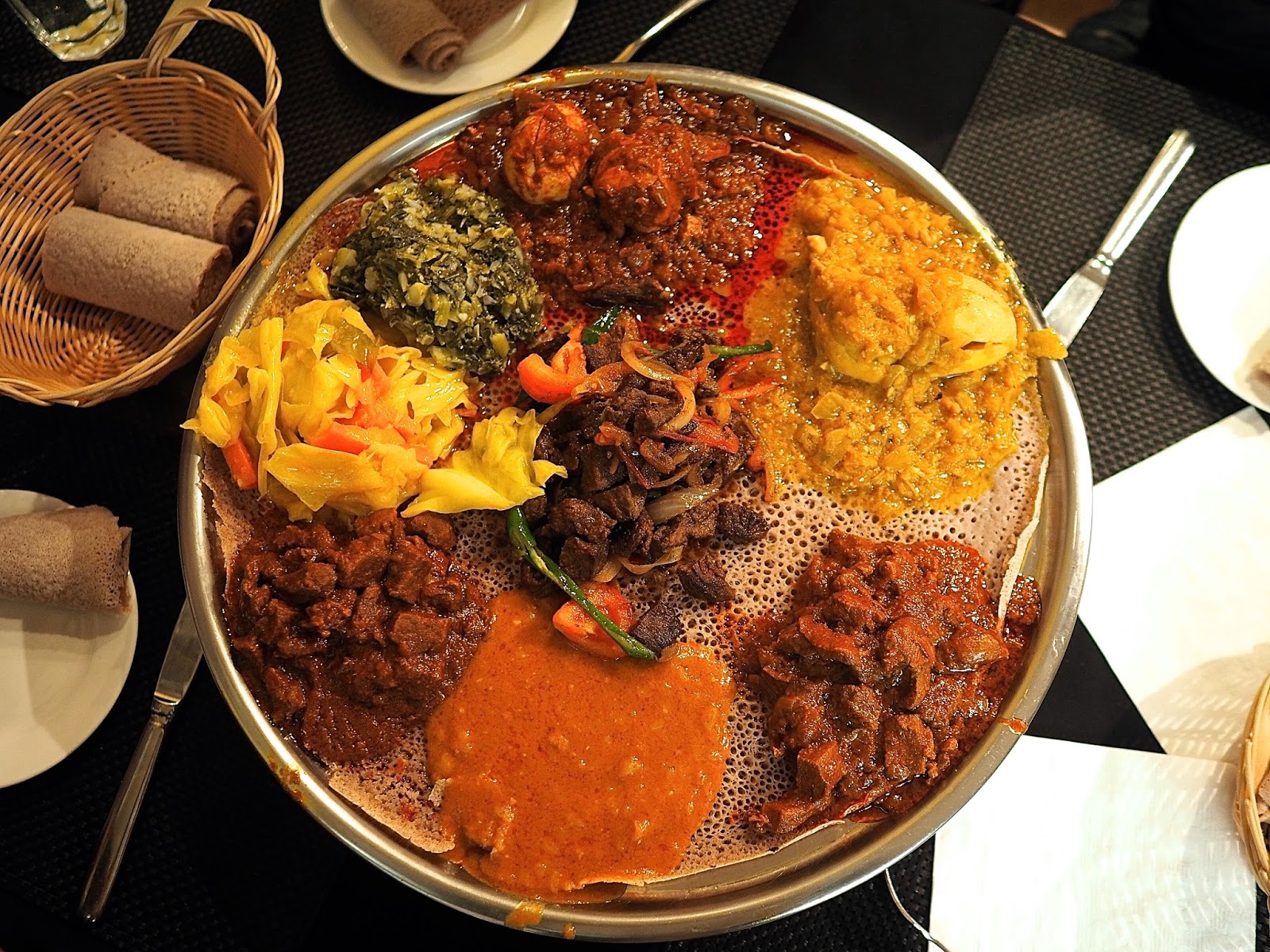 Life of Snacking Bear Jambo Jambo