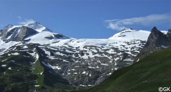 Imposanter Blick auf den Hintertuxer Gletscher