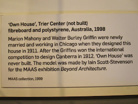 Exhibition sign for the model of 'Own house', designed by Walter Burley and Marion Mahony Griffin.