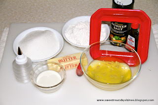 candy-stripe cookie sticks