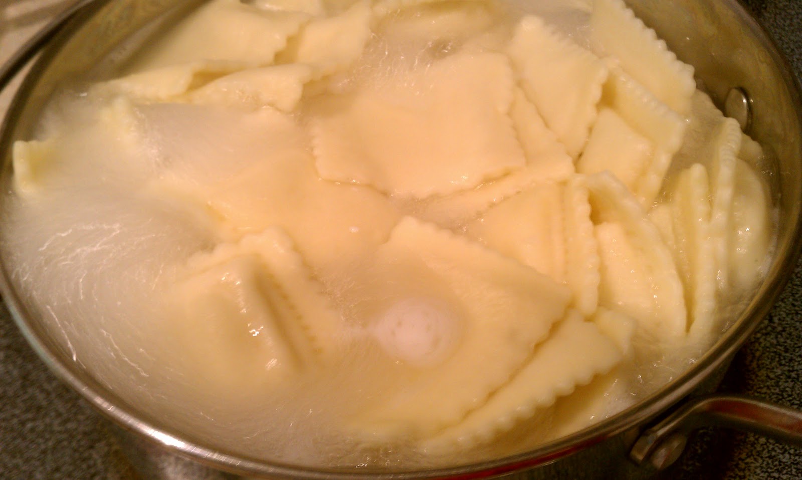 Eat Fit . Live Well Pepperoni & Cheese Ravioli