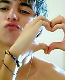 [Imagem: PQAAAGnX7J7lQ7m6jwc4oAyBS-S53tFfyhvJsXzz...0gTXCT.jpg]