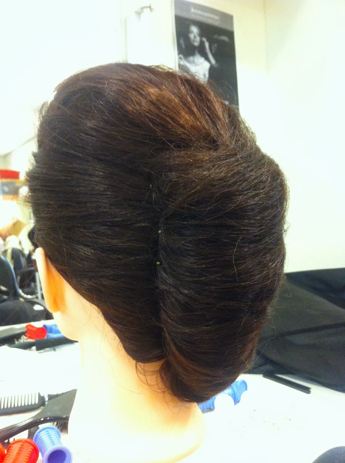 Samantha Tait MakeUp Artist Heated Rollers and Vertical Roll