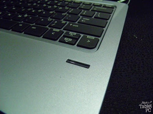 La tastiera dell'HP Elite x2 1011 offre anche il lettore di impronte digitali