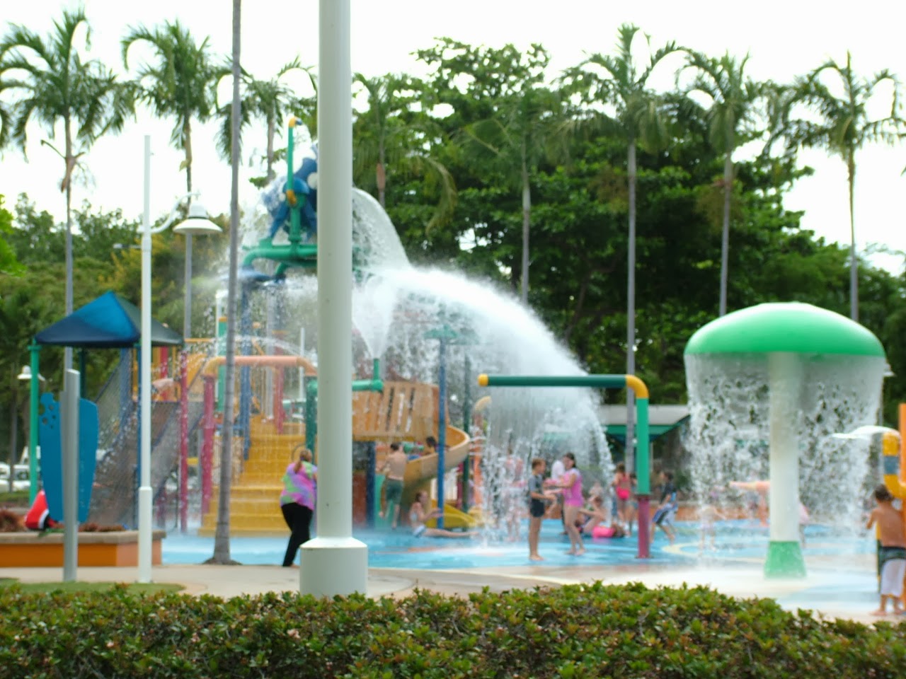 shoes to wear at water park