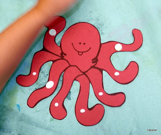 Tippytoe Crafts: July 2012