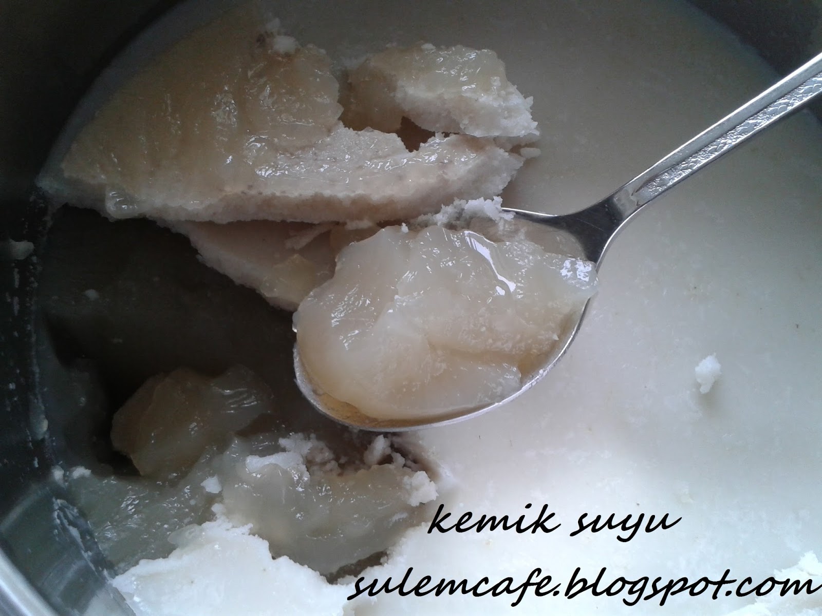 Ev Yapımı Et Suyu Kemik Suyu Ev Yapımı Et Suyu Kemik Suyu