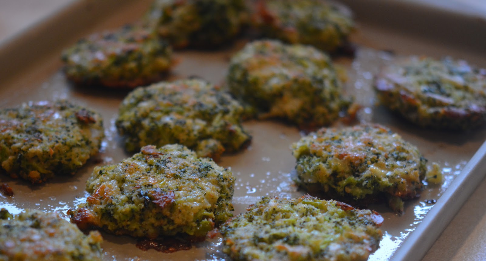 CHEESY BROCCOLI BITES WITH AVOCADO CREAM DIPPING SAUCE....GOOD EATS