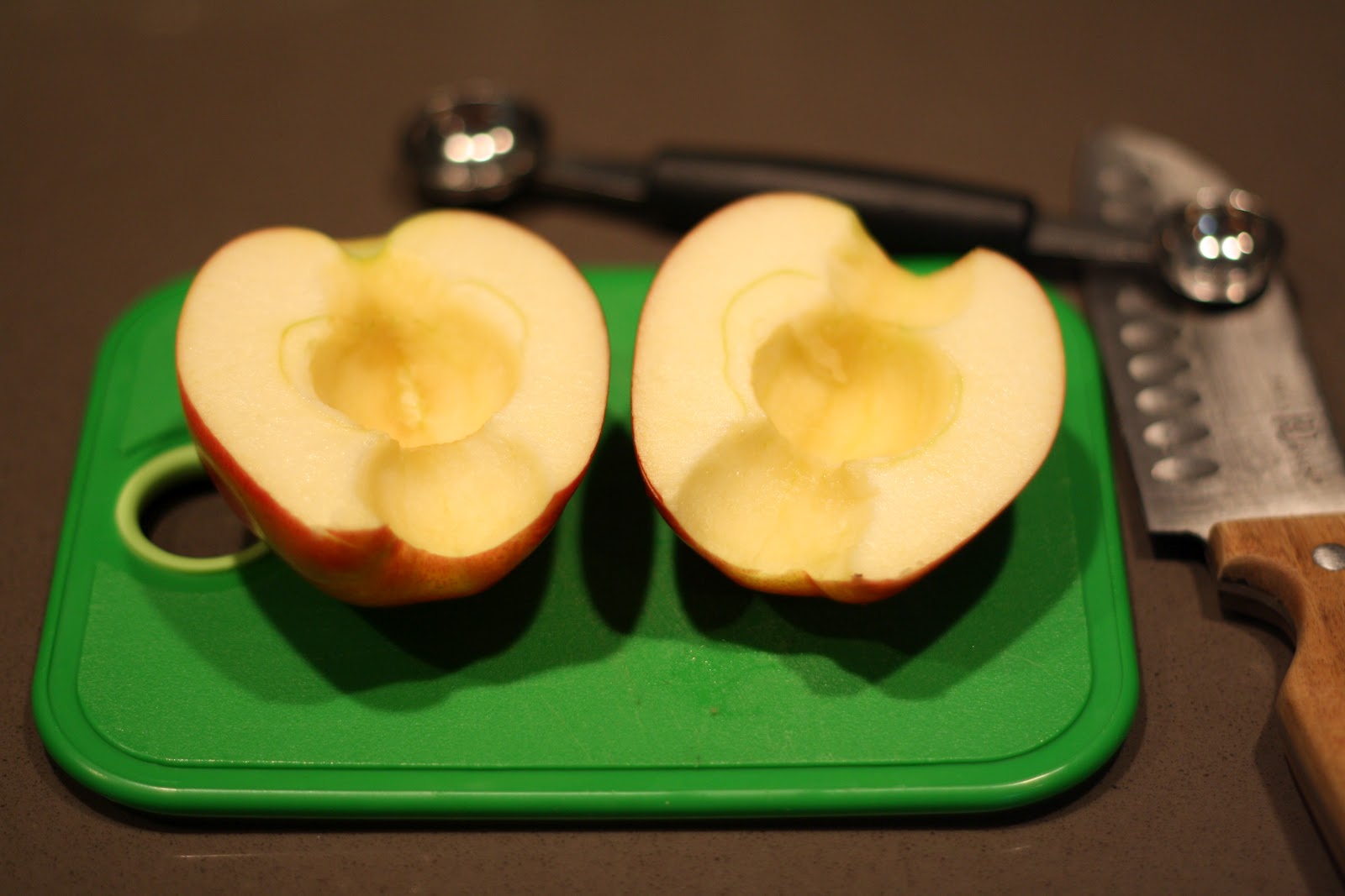 Making Mama's Kitchen Made by Mama Baked Cinnamon Applesauce (no