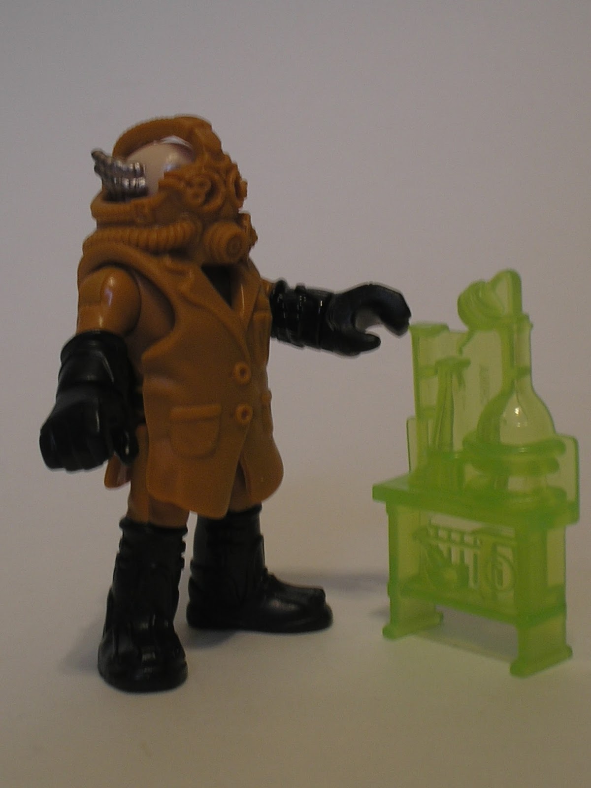 imaginext mad scientist lab