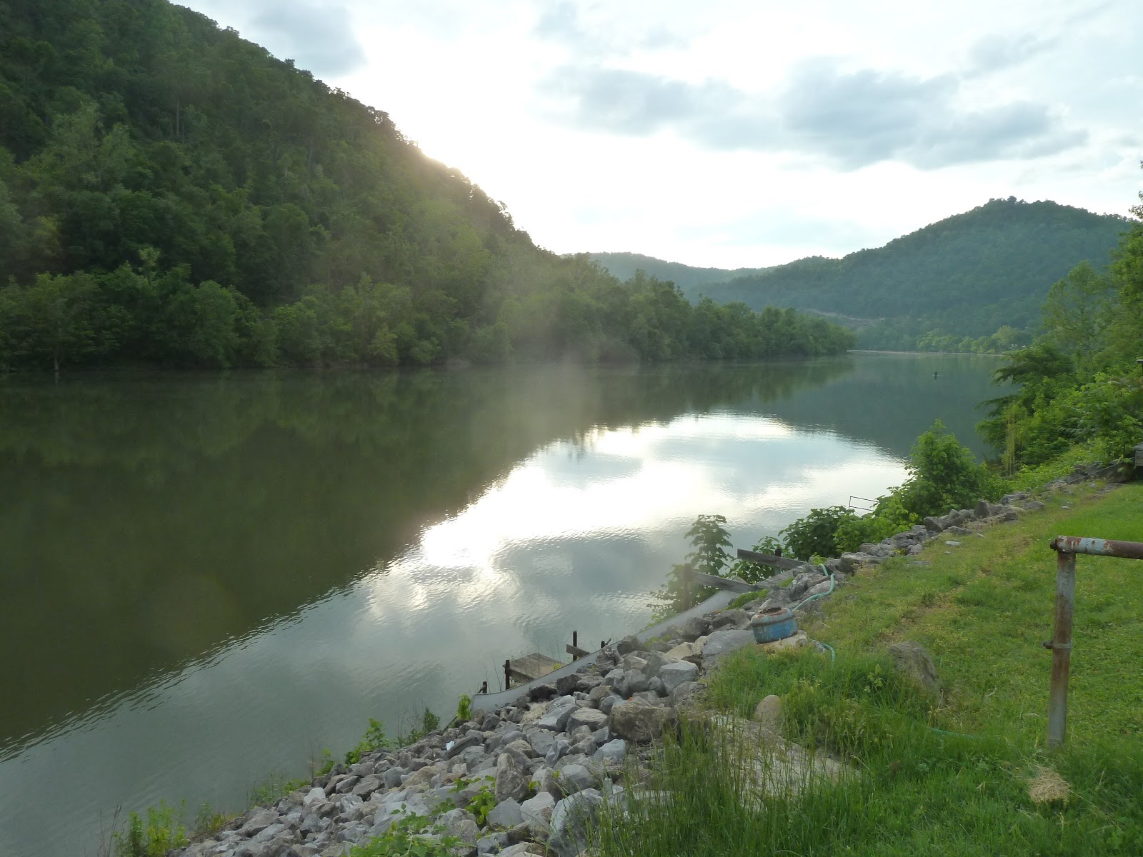 seniors walking across america POST 1118; MAY 18, 2013; GLASGOW, WEST