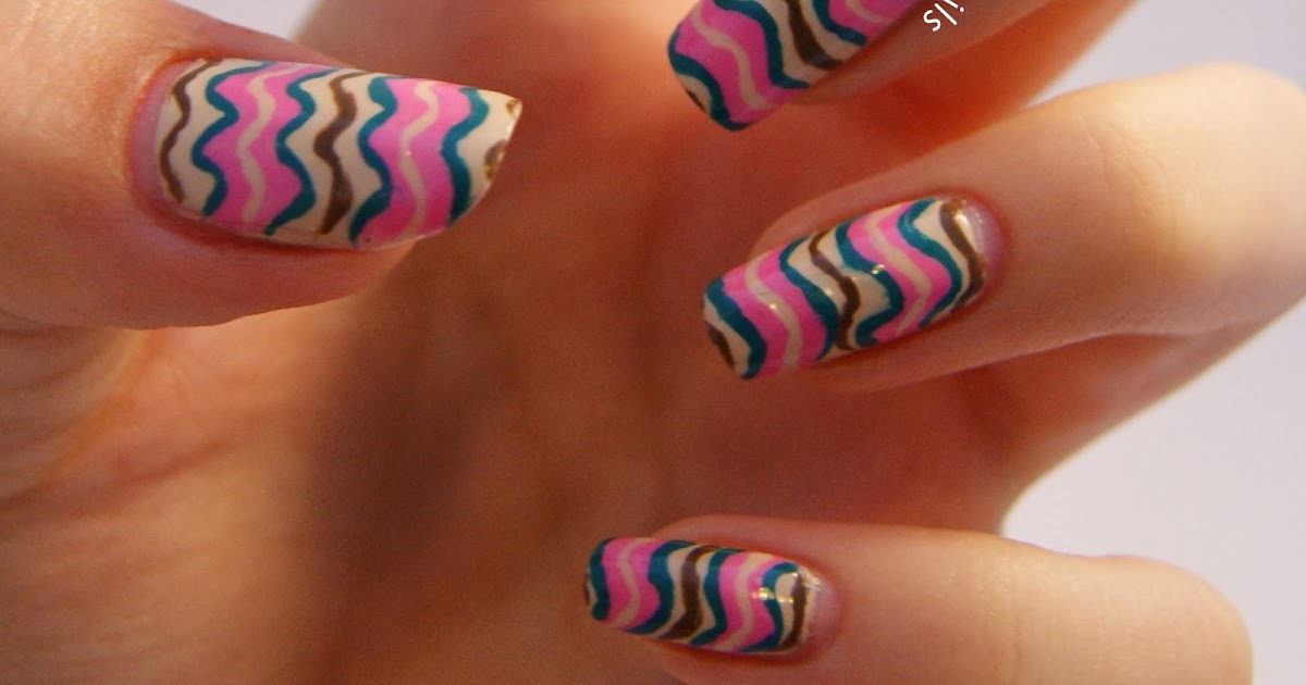 Vicky Loves Nails! Wavy Lines