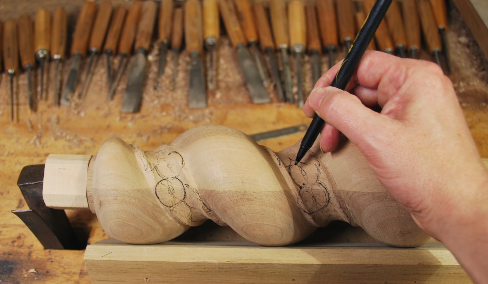 ORNAMENTAL WOODCARVER Patrick Damiaens Wood carving Custom Made Wood