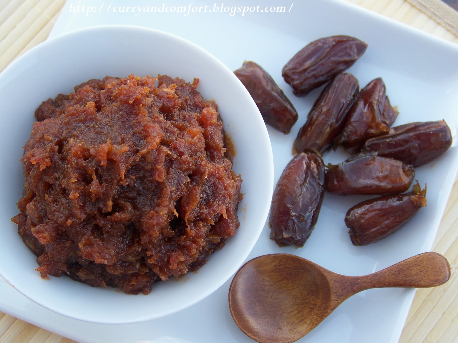 Kitchen Simmer Spicy Date Chutney