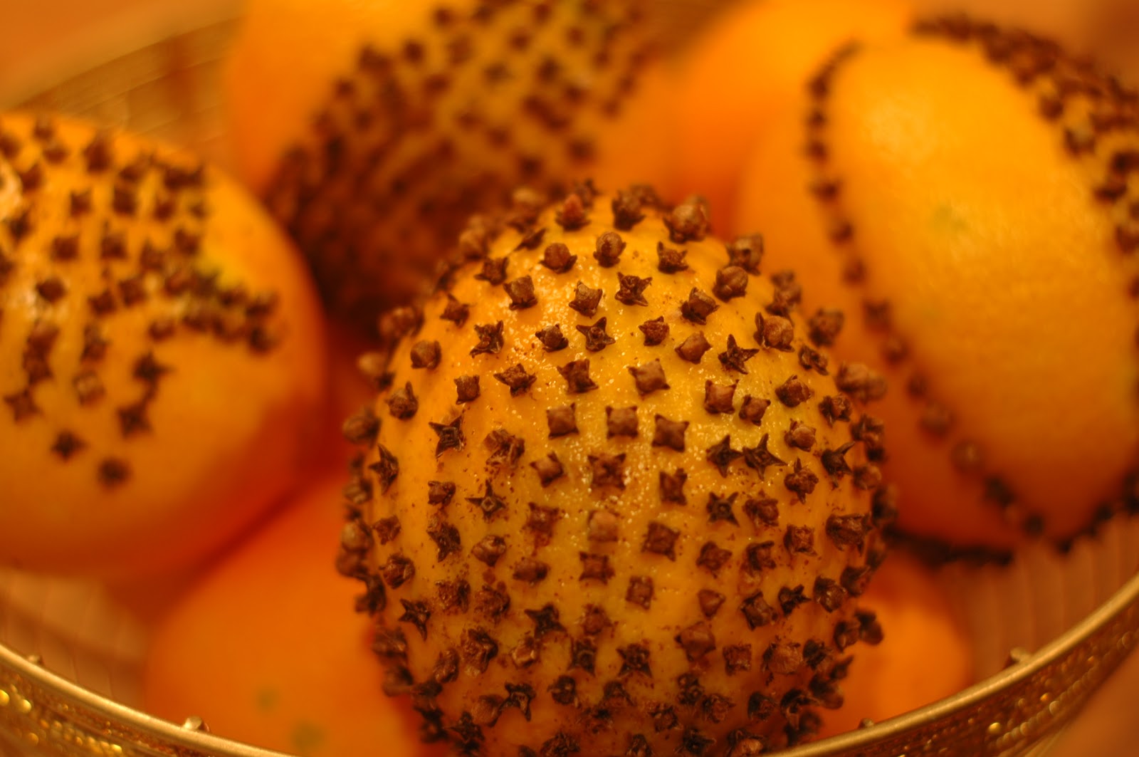 Betwixt & Between Orange Cloves