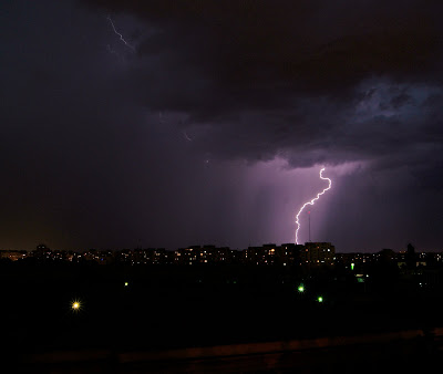 fulgerlightningbucurestipoze