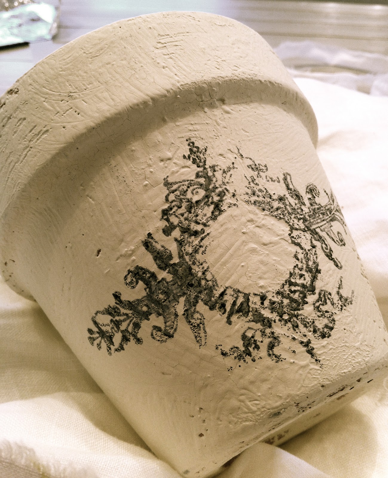 You Could Make That CLAY POT WITH A WAX PAPER TRANSFER