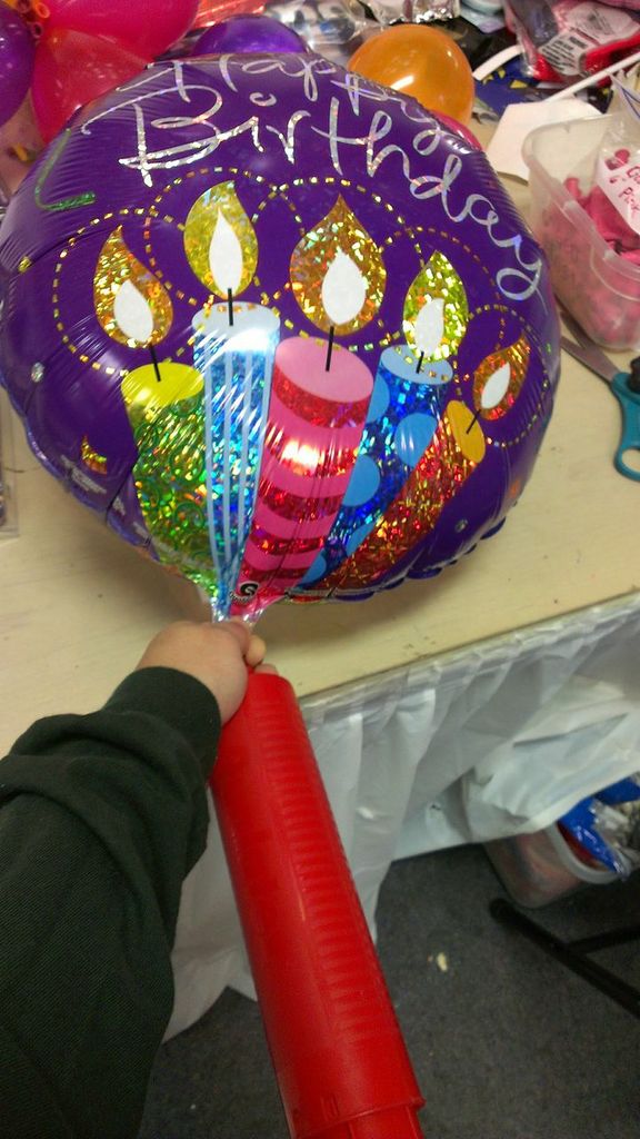 Let's get creative! Air filled balloon centerpiece