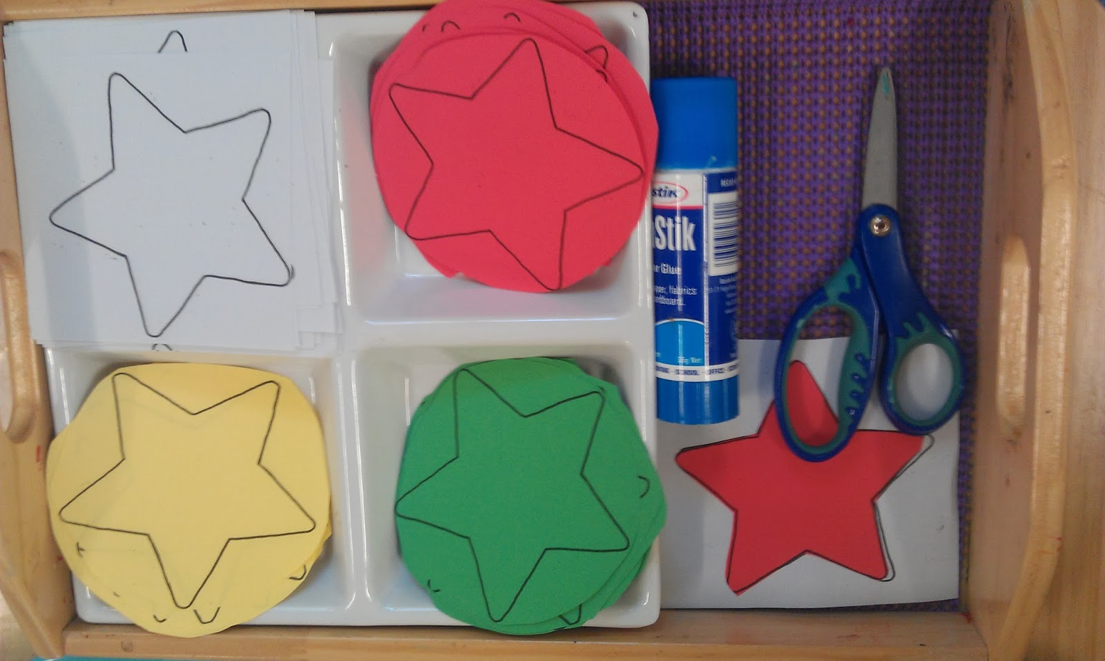 Montessori Christmas Shelves. Montessori Nature