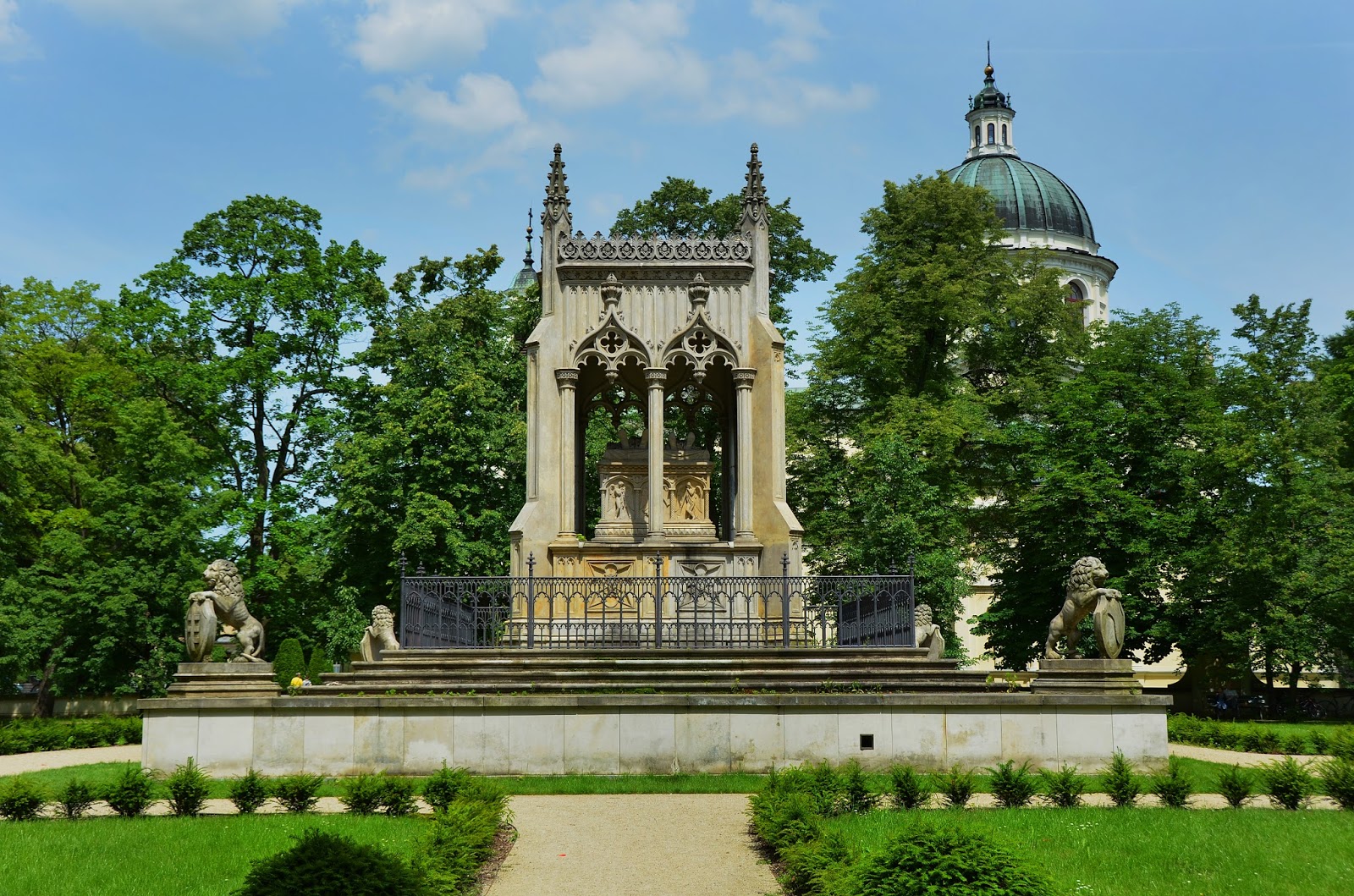 Spacer po Warszawie Mauzoleum Potockich