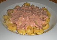 Tortellini Con Salsa De Pate A La Pimienta
