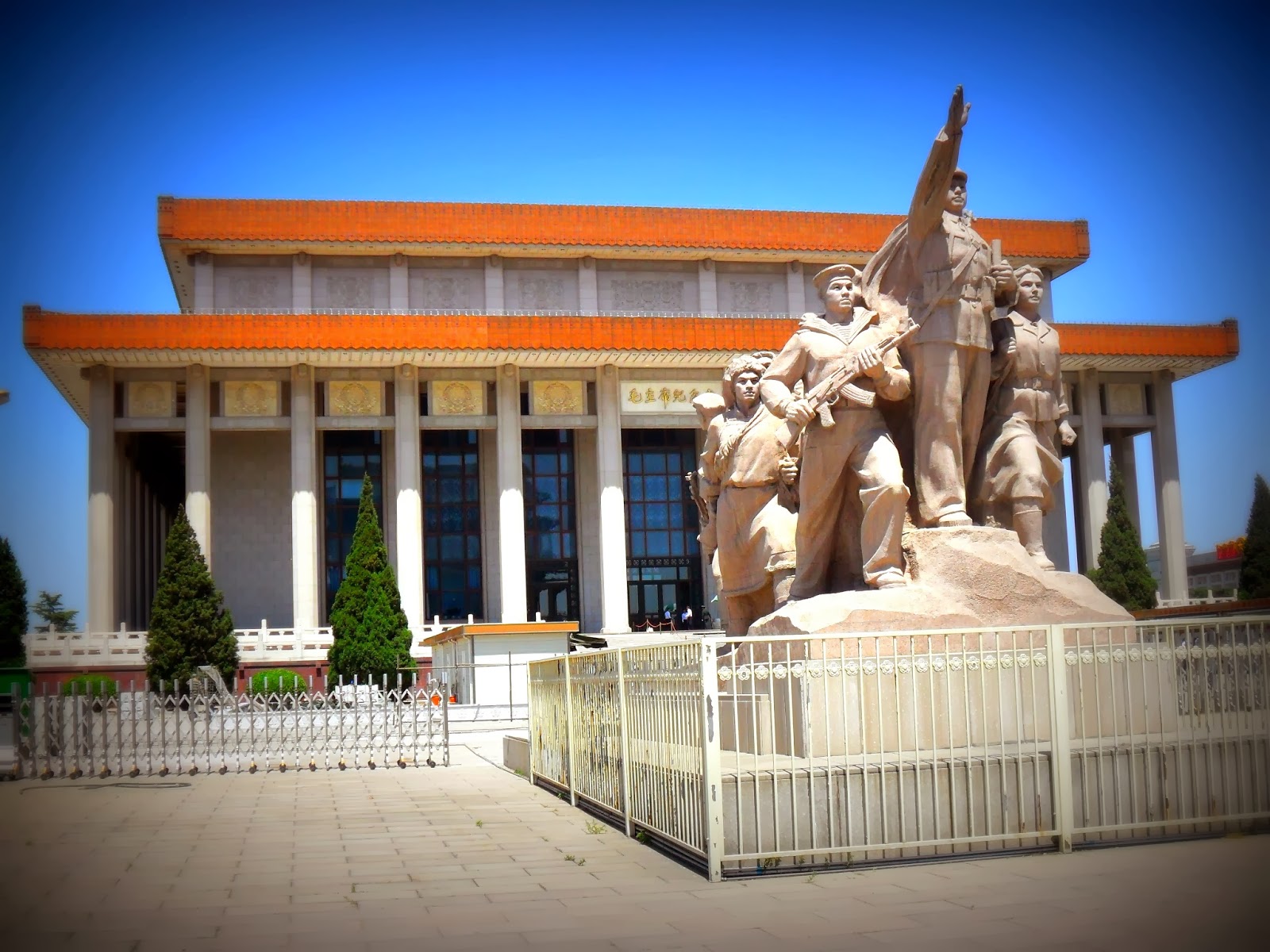 Mao Zedong Mausoleum The Chinese God In Tienanmen Square China Exploration Project