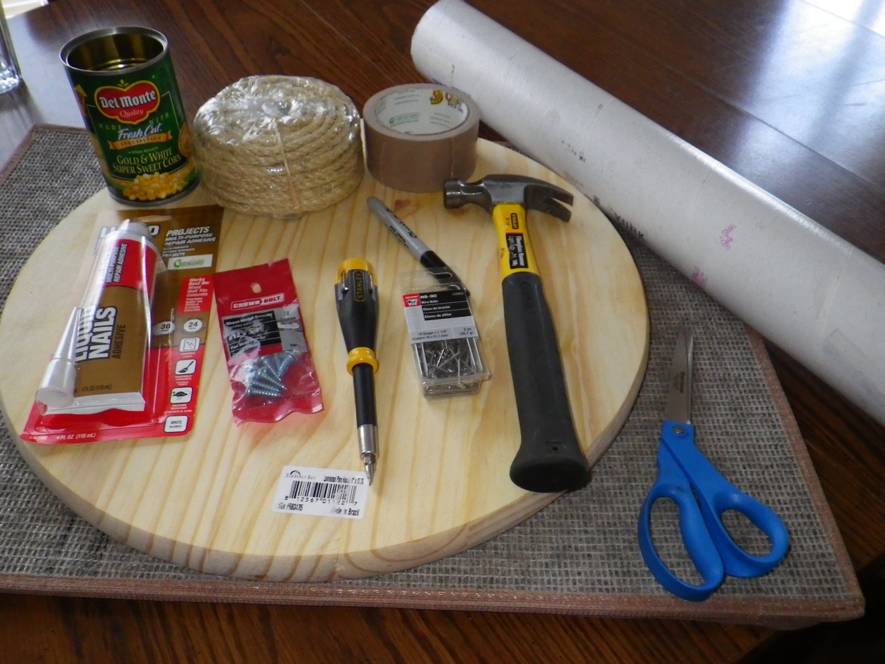 Billie's Blog Making My Own Cat Scratch Post!