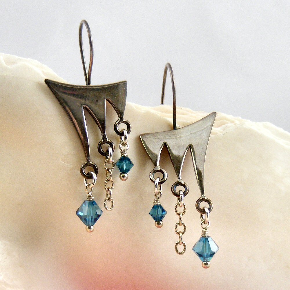 Sweet Freedom Designs Chandelier Earrings The Earring Findings Were So Bold I Decided To Go Very Simple With Dangles A 4 And 6mm Swarovski Crystal On Either Side Plain Chain In