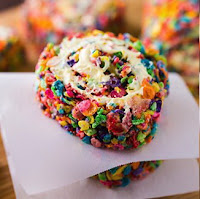 Rainbow Rice Krispie Gulung