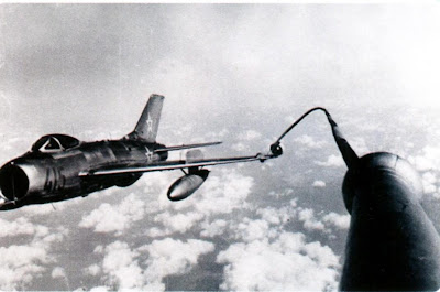 дозаправки в воздухе истребителя МиГ-19С