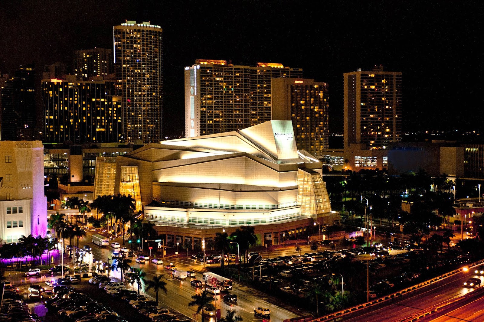Miami Chic... solo para nosotras BROADWAY EN MIAMI / Adrienne Arsht