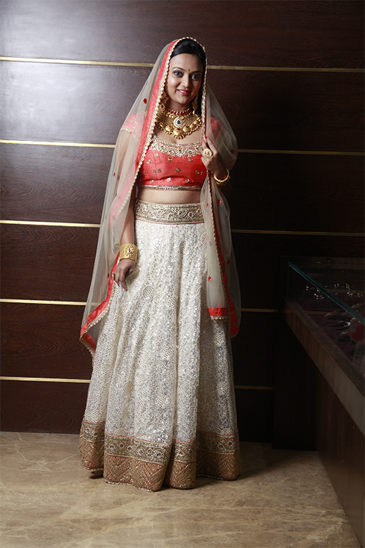 bridal gold jewelry, bridal lehenga, designer lehengas online, indian bride, anisha sheetys couture, bollywood celebrity designer, designer wear online 