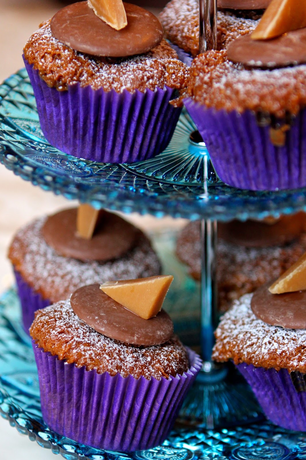 Gluten Free Alchemist: Eclair Cupcakes - gluten free