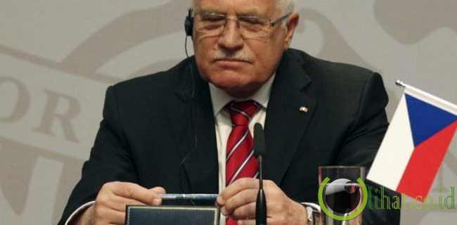 Presiden Republik Ceko Mencuri Pulpen Presiden Republik Ceko Mencuri Pulpen